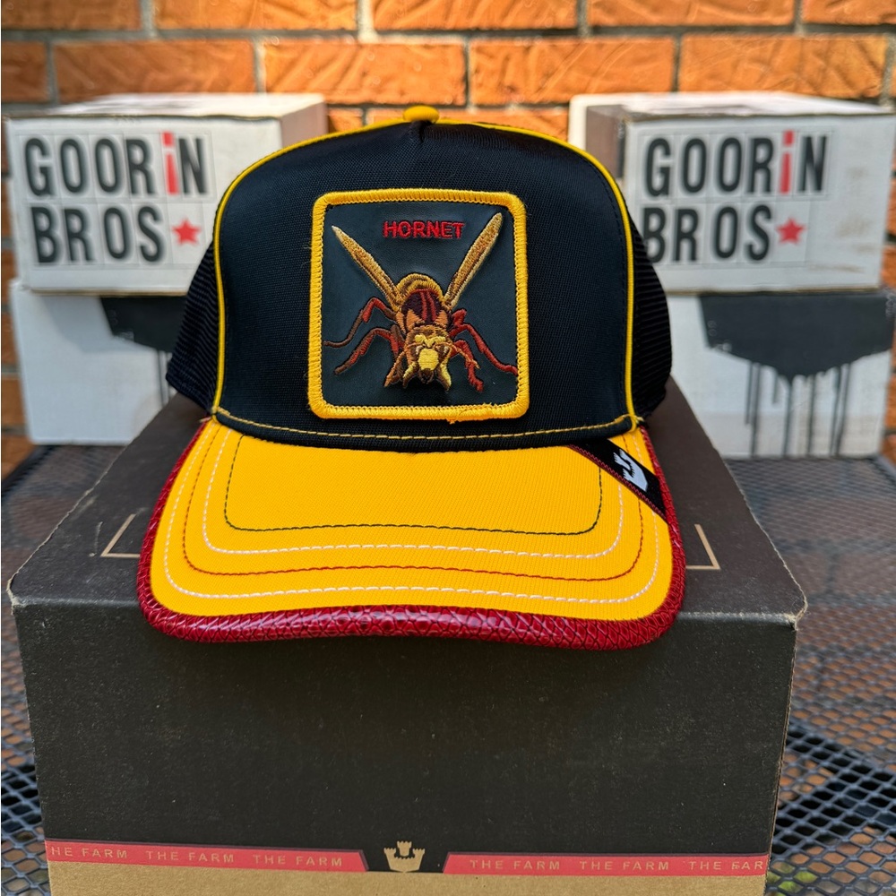 Goorin Bros The Farm Animal Trucker Hornet NEW